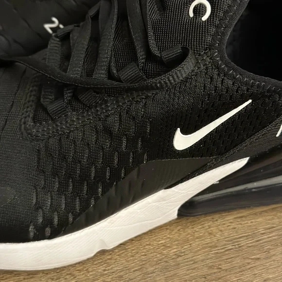 Nike Air Max 270 Sneakers - Picture 8 of 12